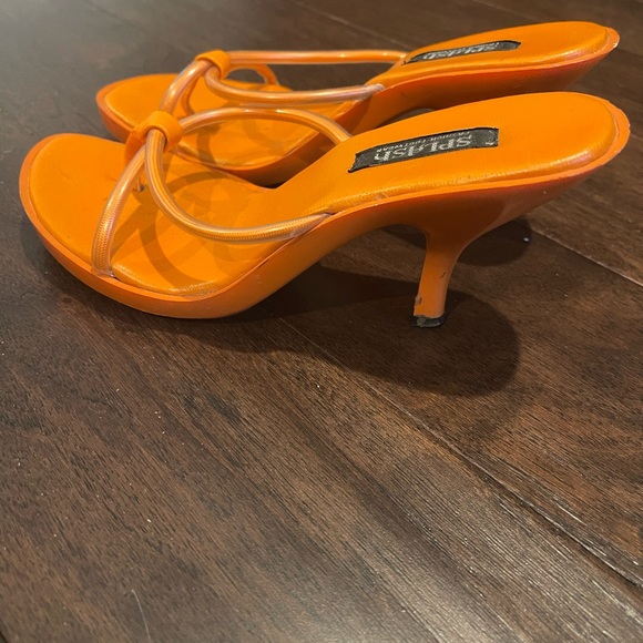 Orange kitten heels - Picture 3 of 3